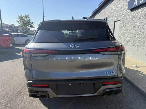 2024 INFINITI QX60 Luxe