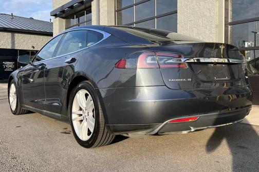 2016 Tesla Model S 75D