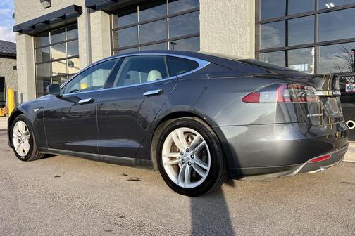 2016 Tesla Model S 75D