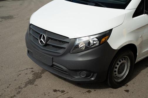 2021 Mercedes-Benz Metris Base
