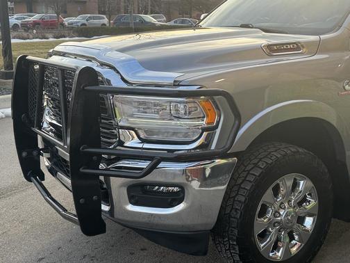 2022 RAM 3500 Limited Crew Cab 4x4 8' Box