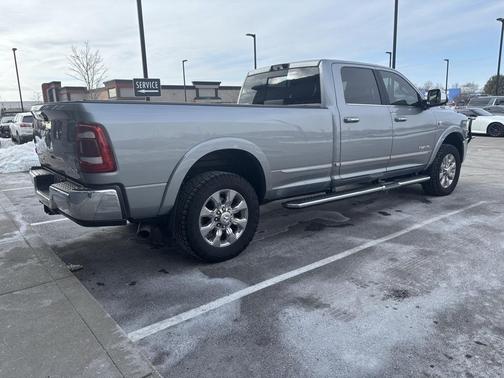 2022 RAM 3500 Limited Crew Cab 4x4 8' Box
