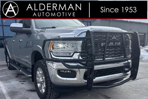 2022 RAM 3500 Limited Crew Cab 4x4 8' Box