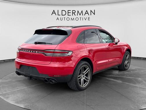 Carmine Red 2019 Porsche Macan Macan