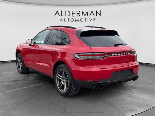 Carmine Red 2019 Porsche Macan Macan