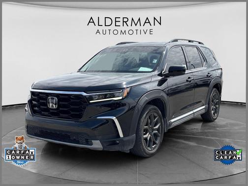 Crystal Black Pearl 2024 Honda Pilot Touring 8-Passenger