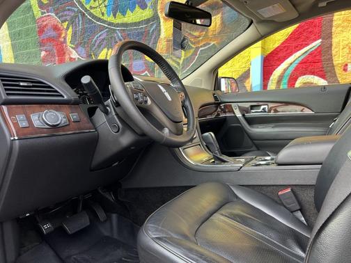 2014 Lincoln MKX Base