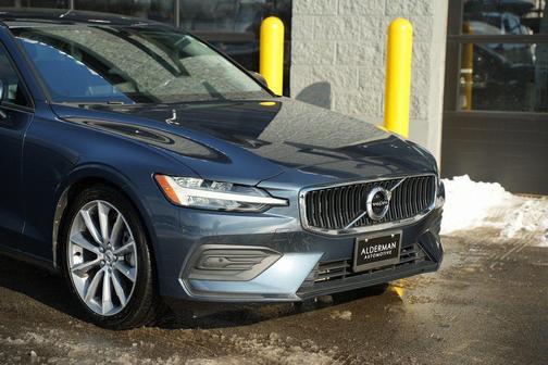 2019 Volvo S60 T6 Momentum