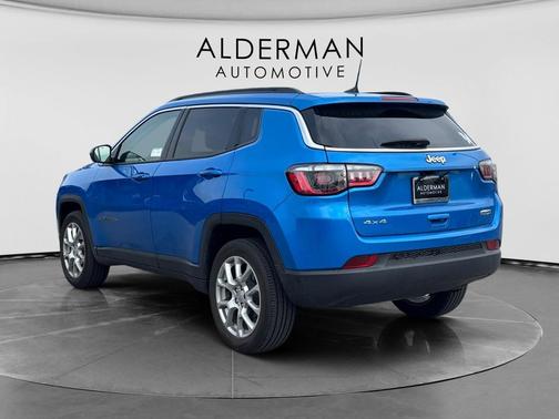 Laser Blue Pearlcoat 2022 Jeep Compass Latitude Lux