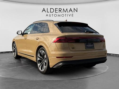 Sakhir Gold Metallic 2025 Audi Q8 55 Prestige