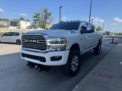 2023 RAM 2500 Laramie Crew Cab 4x4 6'4' Box