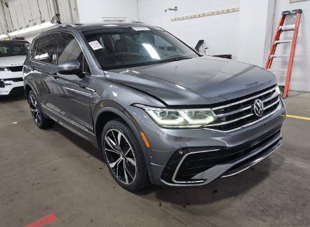 Platinum Gray Metallic 2022 Volkswagen Tiguan 2.0T SEL R-Line 4MOTION