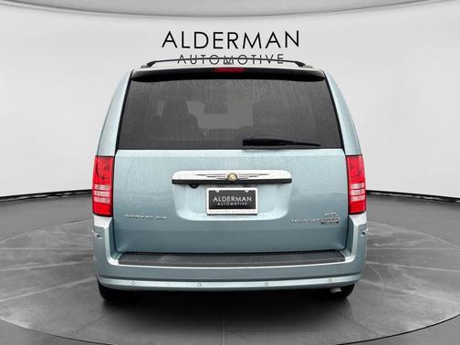 Bright Silver Metallic 2010 Chrysler Town & Country Limited
