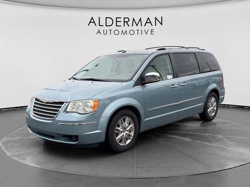 Bright Silver Metallic 2010 Chrysler Town & Country Limited
