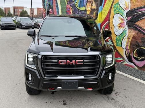 2021 GMC Yukon XL 4WD AT4