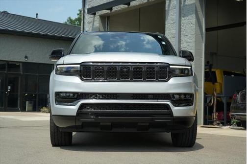 2024 Jeep Grand Wagoneer L Series II 4x4