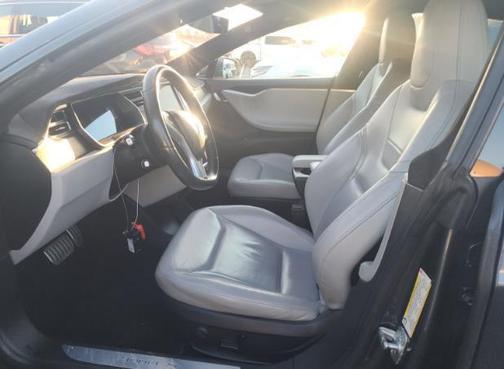 2015 Tesla Model S 85D