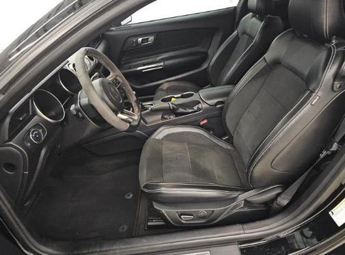 2016 Ford Shelby GT350 Base