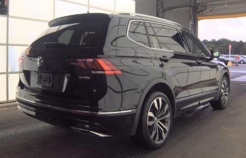 Deep Black Pearl 2020 Volkswagen Tiguan 2.0T SEL R-Line 4MOTION