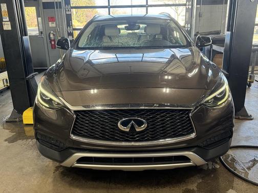 2019 INFINITI QX30 LUXE