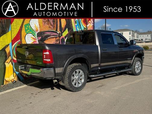 2022 RAM 2500 Laramie Crew Cab 4x4 6'4' Box