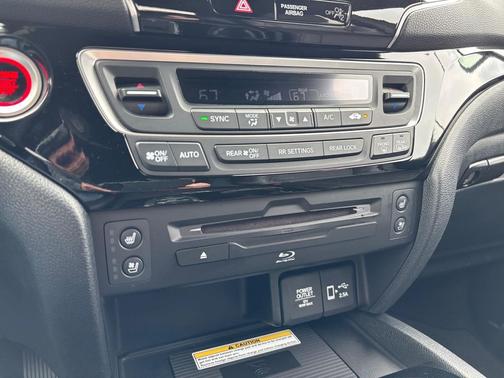 Crystal Black Pearl 2021 Honda Pilot AWD Black Edition