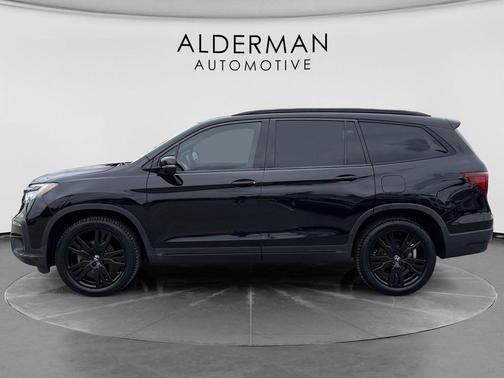 Crystal Black Pearl 2021 Honda Pilot AWD Black Edition