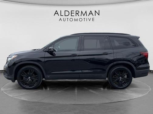 Crystal Black Pearl 2021 Honda Pilot AWD Black Edition