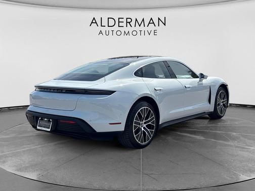 Carrara White Metallic 2020 Porsche Taycan 4S