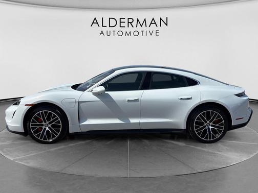 Carrara White Metallic 2020 Porsche Taycan 4S