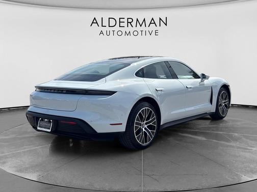 Carrara White Metallic 2020 Porsche Taycan 4S