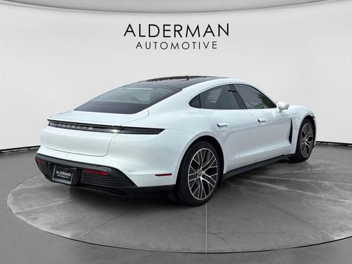 Carrara White Metallic 2020 Porsche Taycan 4S
