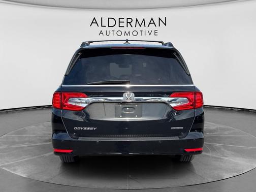 Crystal Black Pearl 2018 Honda Odyssey Touring