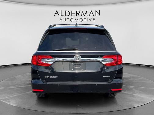 Crystal Black Pearl 2018 Honda Odyssey Touring