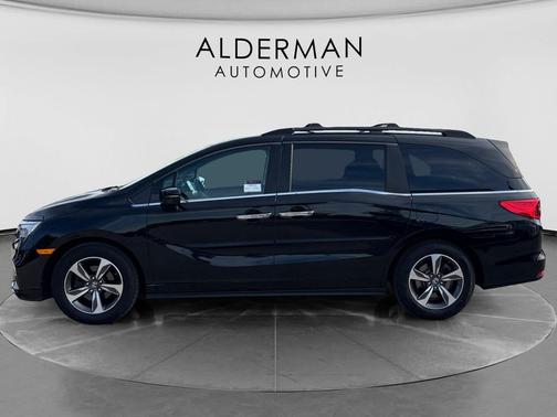 Crystal Black Pearl 2018 Honda Odyssey Touring