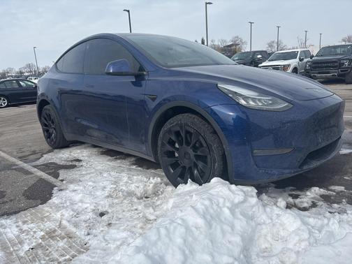 2023 Tesla Model Y Long Range Dual Motor All-Wheel Drive