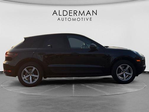 Black 2017 Porsche Macan Macan