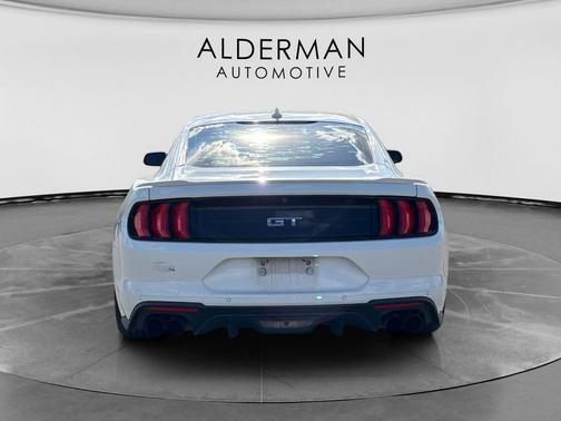 Oxford White 2022 Ford Mustang GT Premium