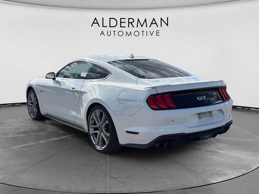 Oxford White 2022 Ford Mustang GT Premium