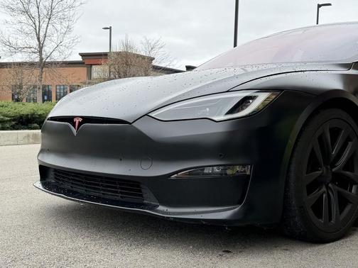 2022 Tesla Model S Plaid