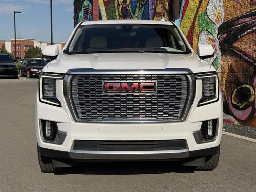 Summit White 2022 GMC Yukon XL Denali