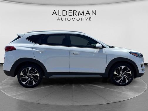 Dazzling White 2019 Hyundai TUCSON Sport