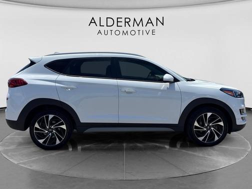 Dazzling White 2019 Hyundai TUCSON Sport