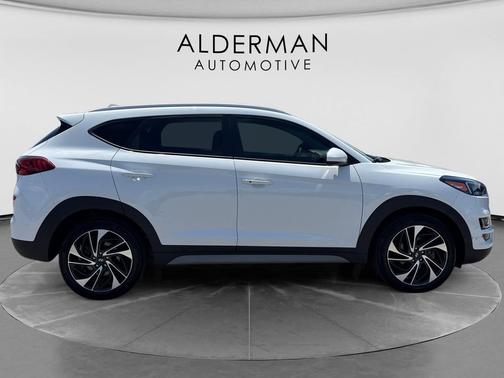 Dazzling White 2019 Hyundai TUCSON Sport