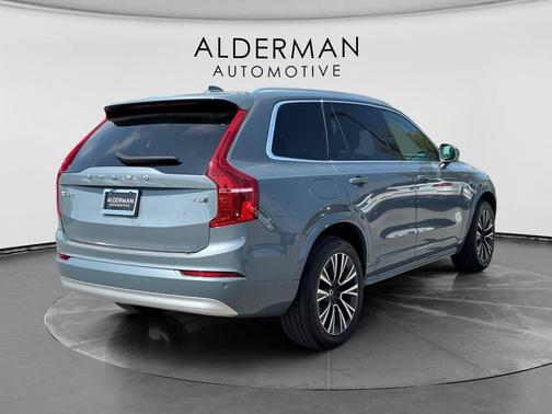 Thunder Grey Metallic 2022 Volvo XC90 T6 Momentum