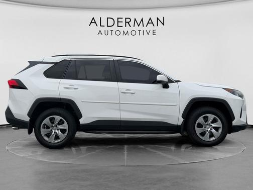 Super White 2019 Toyota RAV4 LE