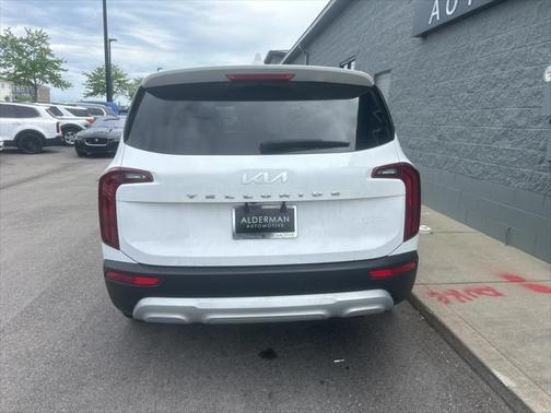 2022 Kia Telluride LX