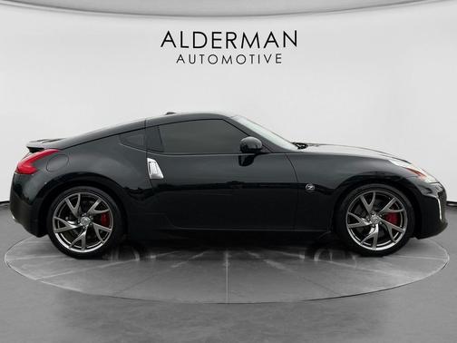Magnetic Black Metallic 2014 Nissan 370Z Touring