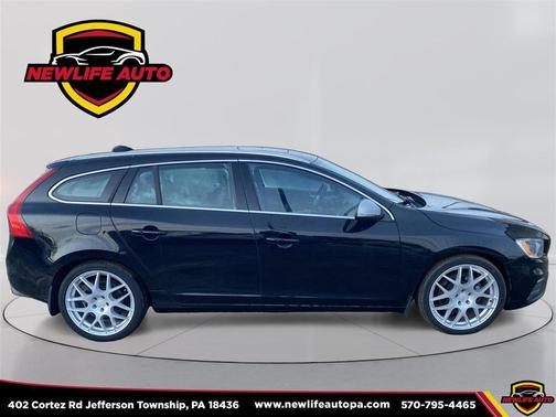 2017 Volvo V60 T6 R-Design Platinum