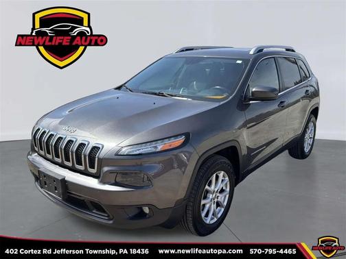 Brilliant Black Crystal Pearlcoat 2014 Jeep Cherokee Latitude